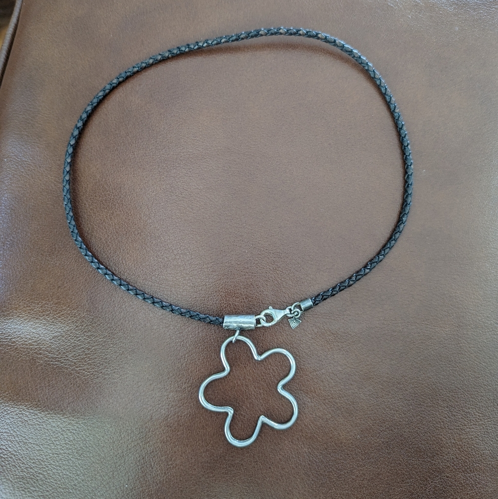 Fine Vintage Silpada Sterling Silver Flower Pendant Leather Cord Choker Necklace